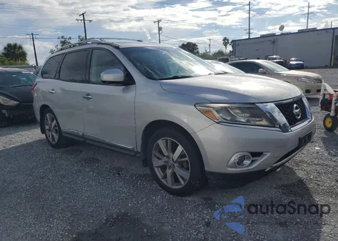 2015 Nissan Pathfinder S z USA, uszkodzony, nr VIN 5N1AR2MMXFC660813